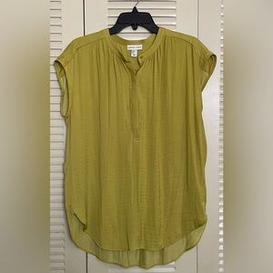 Adrienne Vittadini Short Sleeve Casual Career Top Mandarin Collar (New- no tags)